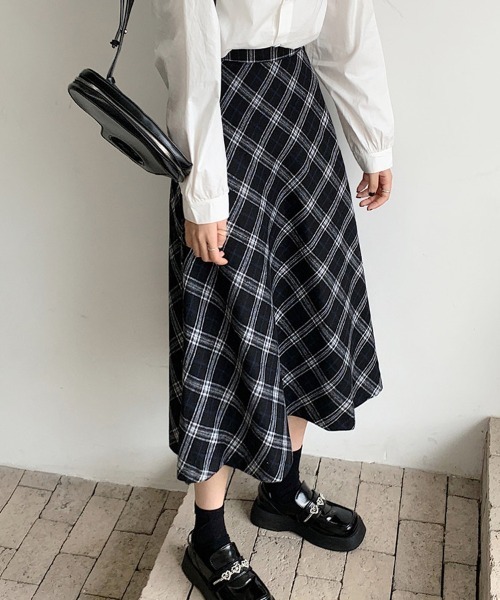 SallyLunn(サリーラン)の「Aラインチェックミディスカート(スカート・レディース・ブラック・LARGE/MEDIUM/SMALL)」の5枚目の写真