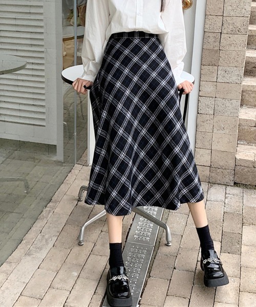 SallyLunn(サリーラン)の「Aラインチェックミディスカート(スカート・レディース・ブラック・LARGE/MEDIUM/SMALL)」の7枚目の写真