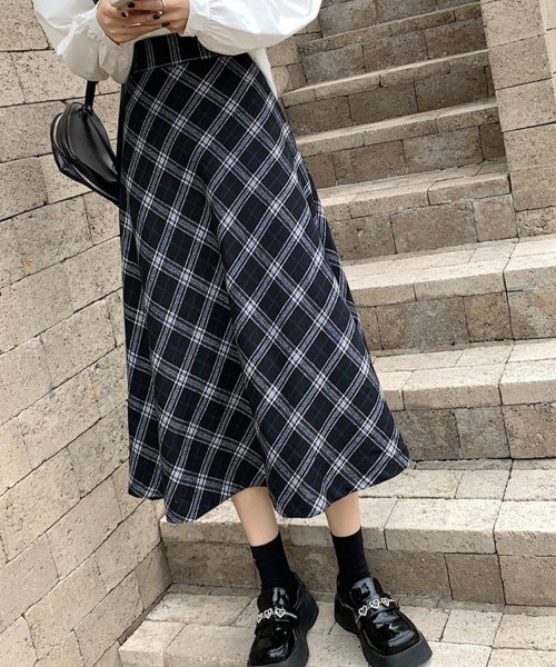 SallyLunn(サリーラン)の「Aラインチェックミディスカート(スカート・レディース・ブラック・LARGE/MEDIUM/SMALL)」の2枚目の写真