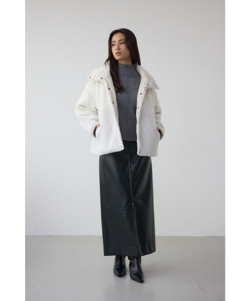 AZUL by moussy（アズールバイマウジー）の「リバーシブルキルティングボアブルゾン（ブルゾン・レディース・アイボリー/ブラック/ブラウン・SMALL/MEDIUM）」の7枚目の写真