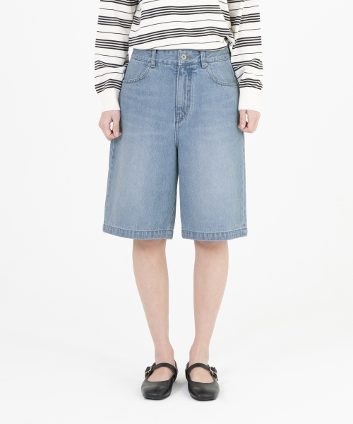 BROWNYARD（ブラウンヤード）の「W バミューダデニムパンツ、ライトブルー（デニムパンツ・レディース・その他・1/2）」の3枚目の写真