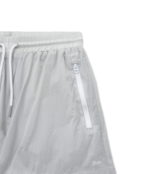 YALE(イェール)の「ウィメンズライトウェイトショートパンツ_ライトグレー(その他パンツ・レディース・その他・SMALL/MEDIUM)」の6枚目の写真