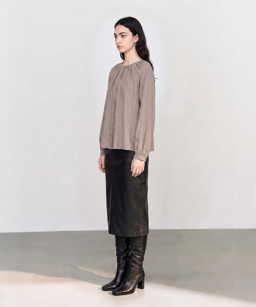 MAYVERU(メイバーユー)の「Laurina Shirring Blouse _ Pink(シャツ/ブラウス・レディース・PINK・F)」の7枚目の写真