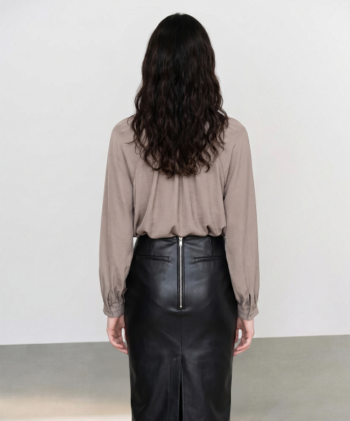 MAYVERU(メイバーユー)の「Laurina Shirring Blouse _ Pink(シャツ/ブラウス・レディース・PINK・F)」の9枚目の写真