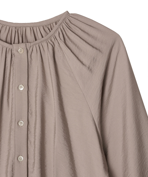 MAYVERU(メイバーユー)の「Laurina Shirring Blouse _ Pink(シャツ/ブラウス・レディース・PINK・F)」の13枚目の写真