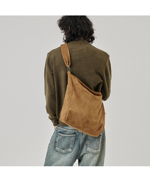 THE-ABON（エイボン）の「イドビッグクロスバッグキャメル（メッセンジャーバッグ）」