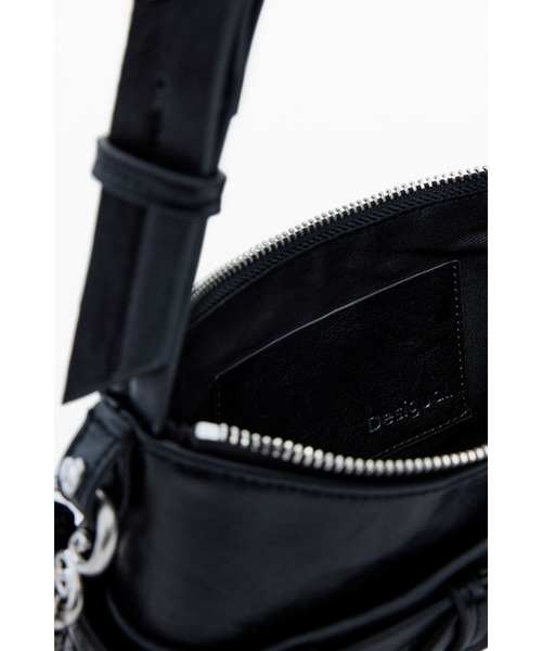 Desigual（デシグアル）の「ハートバックルショルダーバッグ タッセル付き（ショルダーバッグ・レディース・ブラック・FREE）」の9枚目の写真