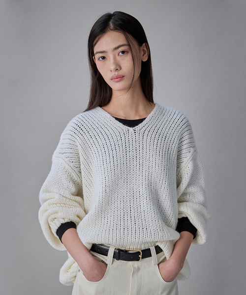 Coquet Volume V-Neck Knit Sweater Ecru Ivory（ニット/セーター
