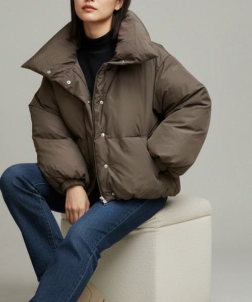 Per sist ence（パーシエンス）の「スタンドカラーノンキルト中綿ブルゾン（ダウンジャケット/コート・レディース・ブラック/ブラウン/ベージュ系・ONE SIZE）」の2枚目の写真