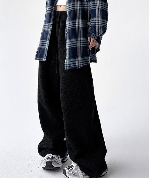 by LEGNA(バイレグナ)の「ボアワイドパンツ(その他パンツ・レディース・ベージュ/ホワイト/ブラック/レモンイエロー・M-Regular/L-Regular/XL-Regular/M-Long/L-Long/XL-Long)」の13枚目の写真