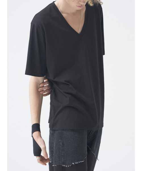 GOZER（ゴーザー）の「UNDER V-NECK HALF T-SHIRT_BLACK（Tシャツ/カットソー・メンズ・ブラック・MEDIUM/LARGE/X-LARGE）」の2枚目の写真