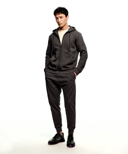 SOLEW(ソル)の「ロゴジョガースウェットパンツ_チャコール(スウェットパンツ・メンズ・その他・SMALL/MEDIUM/LARGE/X-LARGE/X-SMALL)」の1枚目の写真