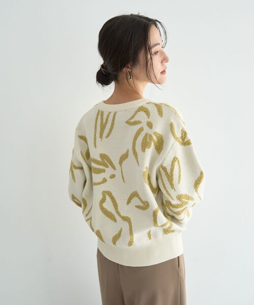 YECCA VECCA(イェッカヴェッカ)の「アート柄ふくれジャガードニット(ニット/セーター・レディース・ネイビー/ブラック/アイボリー・FREE)」の11枚目の写真