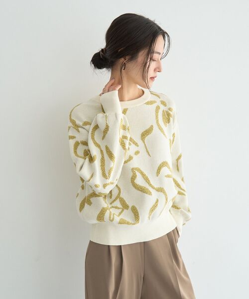 YECCA VECCA(イェッカヴェッカ)の「アート柄ふくれジャガードニット(ニット/セーター・レディース・ネイビー/ブラック/アイボリー・FREE)」の4枚目の写真