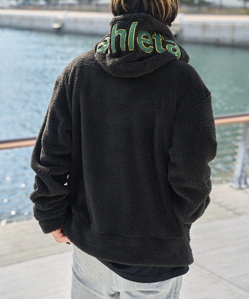 ATHLETA（アスレタ）の「［ athleta ］シェルパフリースジップアップフーディ（パーカー・レディース・ブラック系/チャコール/ネイビー/ホワイト/グレー系/ネイビー系/ホワイト系・2/1）」の4枚目の写真
