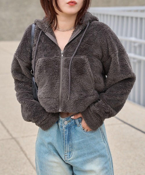 ATHLETA（アスレタ）の「［ athleta ］シェルパフリースジップアップフーディ（パーカー・レディース・ブラック系/チャコール/ネイビー/ホワイト/グレー系/ネイビー系/ホワイト系・2/1）」の10枚目の写真