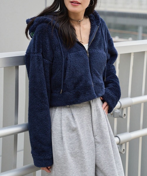 ATHLETA（アスレタ）の「［ athleta ］シェルパフリースジップアップフーディ（パーカー・レディース・ブラック系/チャコール/ネイビー/ホワイト/グレー系/ネイビー系/ホワイト系・2/1）」の16枚目の写真