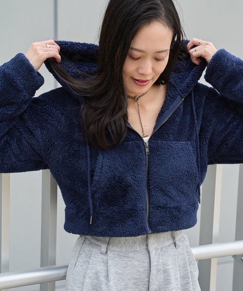 ATHLETA（アスレタ）の「［ athleta ］シェルパフリースジップアップフーディ（パーカー・レディース・ブラック系/チャコール/ネイビー/ホワイト/グレー系/ネイビー系/ホワイト系・2/1）」の17枚目の写真