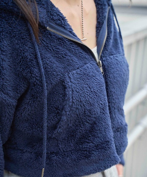 ATHLETA（アスレタ）の「［ athleta ］シェルパフリースジップアップフーディ（パーカー・レディース・ブラック系/チャコール/ネイビー/ホワイト/グレー系/ネイビー系/ホワイト系・2/1）」の19枚目の写真