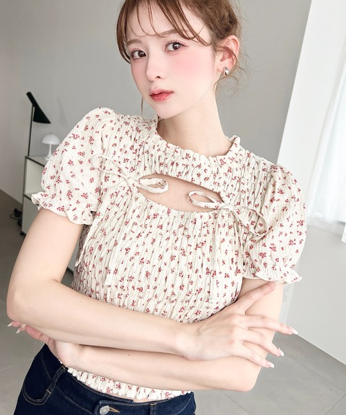 moment+(モーメントプラス)の「花柄プリントフロントオープンボレロデザイン半袖シャーリングトップス(Tシャツ/カットソー・レディース・ホワイト系その他/ブラック/ナチュラル・M)」の13枚目の写真