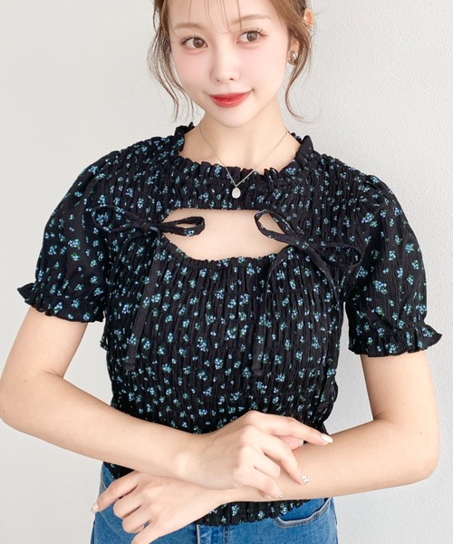 moment+(モーメントプラス)の「花柄プリントフロントオープンボレロデザイン半袖シャーリングトップス(Tシャツ/カットソー・レディース・ホワイト系その他/ブラック/ナチュラル・M)」の19枚目の写真