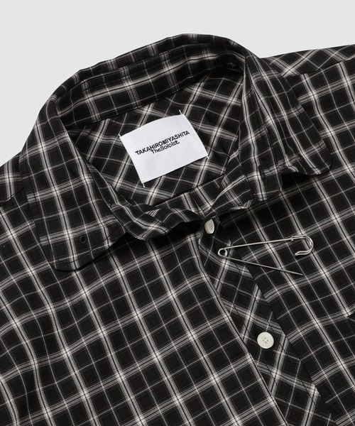 TAKAHIROMIYASHITATheSoloIst.（タカヒロミヤシタザソロイスト）の「pin hole round collar shirt.（シャツ/ブラウス・メンズ・ネイビー/グリーン/ブラック・46）」の5枚目の写真