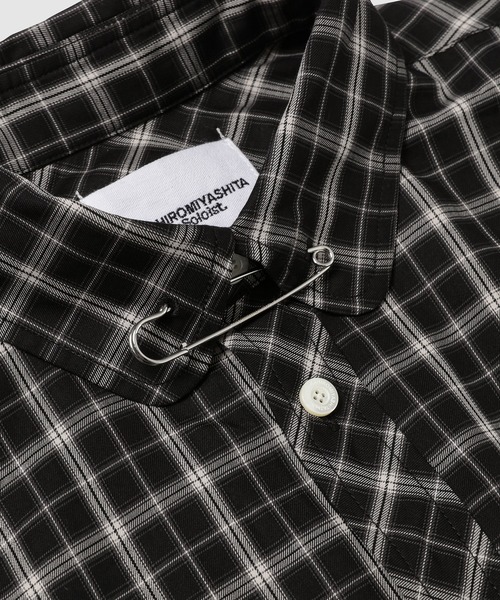TAKAHIROMIYASHITATheSoloIst.（タカヒロミヤシタザソロイスト）の「pin hole round collar shirt.（シャツ/ブラウス・メンズ・ネイビー/グリーン/ブラック・46）」の6枚目の写真