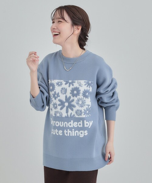 SHOO・LA・RUE（シューラルー）の「【体型カバー】ちくちくしにくい お花ロゴジャカードスウェットライクニット（ニット/セーター・レディース・オレンジ系1/ブルー系6/チャコールグレー/ホワイト系3・00）」の17枚目の写真