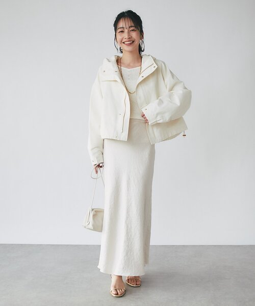 La boutique BonBon（ラブティックボンボン）の「【今すぐお届け！復刻！・着回し力抜群】フーディショートブルゾン（ブルゾン・レディース・ベージュ/オフホワイト・FREE）」の7枚目の写真