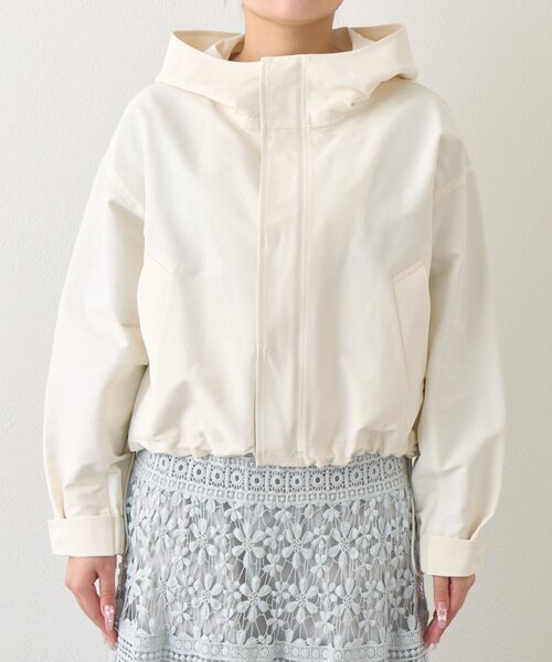 La boutique BonBon（ラブティックボンボン）の「【今すぐお届け！復刻！・着回し力抜群】フーディショートブルゾン（ブルゾン・レディース・ベージュ/オフホワイト・FREE）」の10枚目の写真