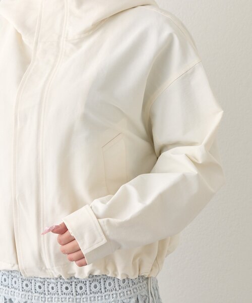 La boutique BonBon（ラブティックボンボン）の「【今すぐお届け！復刻！・着回し力抜群】フーディショートブルゾン（ブルゾン・レディース・ベージュ/オフホワイト・FREE）」の15枚目の写真