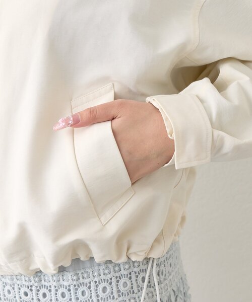 La boutique BonBon（ラブティックボンボン）の「【今すぐお届け！復刻！・着回し力抜群】フーディショートブルゾン（ブルゾン・レディース・ベージュ/オフホワイト・FREE）」の17枚目の写真