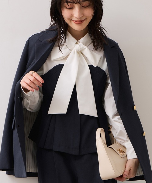 VIS(ビス)の「【美easy】コンフォートドッキングシャツ/イージーケア(シャツ/ブラウス・レディース・グレー/ネイビー/ベージュ・FREE)」の3枚目の写真