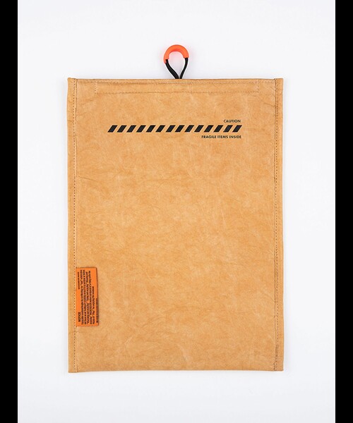 WEEKEND(ER)（ウィークエンダー）の「【WEEKEND(ER)/ウィークエンダー】TYPC CASE BASIC/ティーワイピーシーケースベーシック/ユニセックス/【WEB限定】（バックパック/リュック・メンズ・ホワイト/ベージュ/ブラック・フリー）」の21枚目の写真
