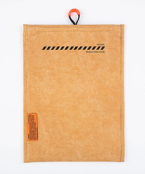 WEEKEND(ER)（ウィークエンダー）の「【WEEKEND(ER)/ウィークエンダー】TYPC CASE BASIC/ティーワイピーシーケースベーシック/ユニセックス/【WEB限定】（バックパック/リュック・メンズ・ホワイト/ベージュ/ブラック・フリー）」の3枚目の写真