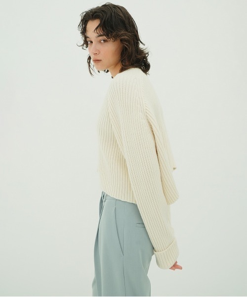 CLANE（クラネ）の「ASYMMETRY WIDE SHORT KNIT TOPS（ニット/セーター・レディース・レッド/ブラック/アイボリー・1/2）」の11枚目の写真