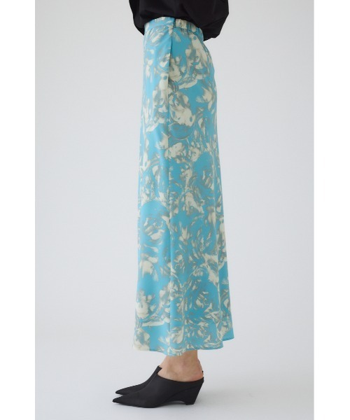 RIM.ARK(リムアーク)の「Air turbulence painting skirt エアタービュランス ペインティングスカート(スカート・レディース・ライトブルー/ネイビー・38/36)」の11枚目の写真