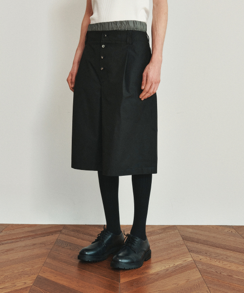HEUTE(ホイテ)の「COLE BERMUDA SHORTS (BLACK)(その他パンツ・メンズ・ブラック・M/L)」の2枚目の写真