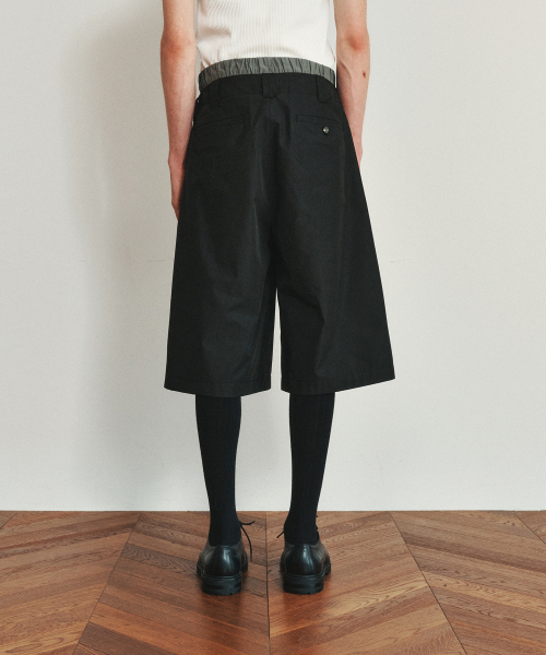 HEUTE(ホイテ)の「COLE BERMUDA SHORTS (BLACK)(その他パンツ・メンズ・ブラック・M/L)」の3枚目の写真
