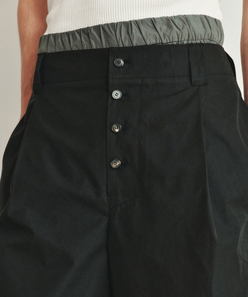HEUTE(ホイテ)の「COLE BERMUDA SHORTS (BLACK)(その他パンツ・メンズ・ブラック・M/L)」の7枚目の写真