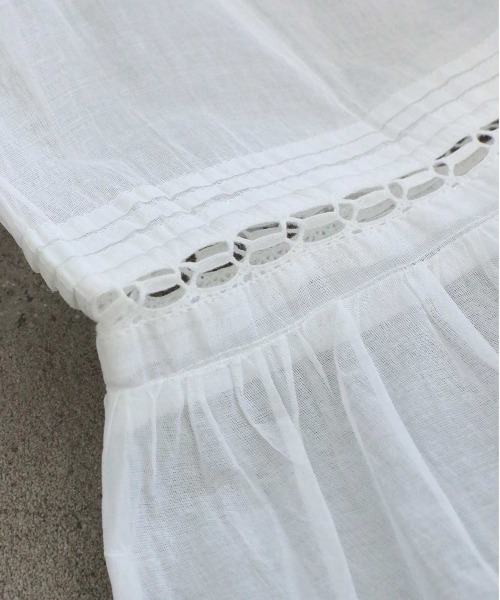 Marilyn Moon(マリリンムーン)の「sheer starched cotton lace tiered skirt(スカート・レディース・ベージュ/ネイビー/ホワイト・FREE)」の22枚目の写真