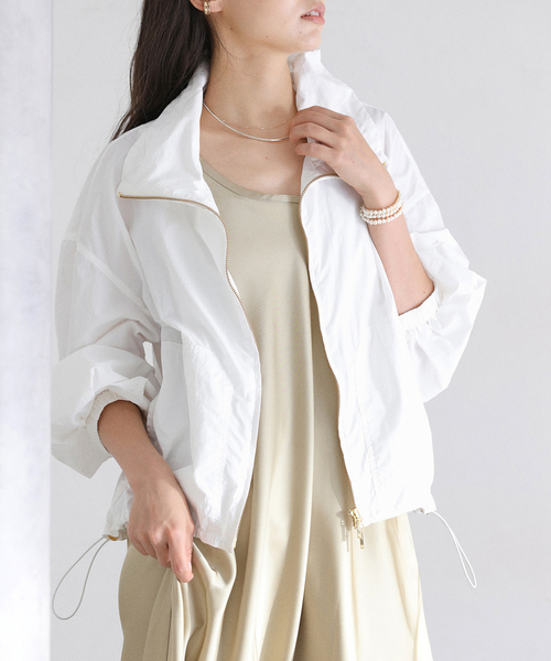 La TOTALITE(ラトータリテ)の「【洗える】タフタライトブルゾン(ナイロンジャケット・レディース・ホワイト/ブラック・38/36)」の1枚目の写真