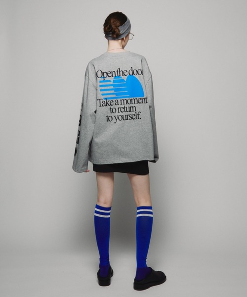 Auntie Rosa Holiday（アンティローザホリデー）の「オーバーサイズロンT/OFFLINE（Tシャツ/カットソー・レディース・チャコールグレー/グレー・FREE）」の12枚目の写真