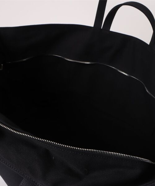 A.P.C.（アーペーセー）の「LE DRUMMER TOILE/トートバッグ（トートバッグ・レディース・オフホワイト・ONESIZE）」の4枚目の写真
