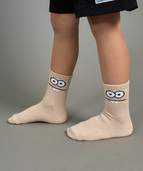 b・ROOM(ビールーム)の「ファニーフェイスクルーソックス(ソックス/靴下・キッズ・イエロー/モスグリーン/オフホワイト/ベージュ/ネイビー・S/M)」の2枚目の写真