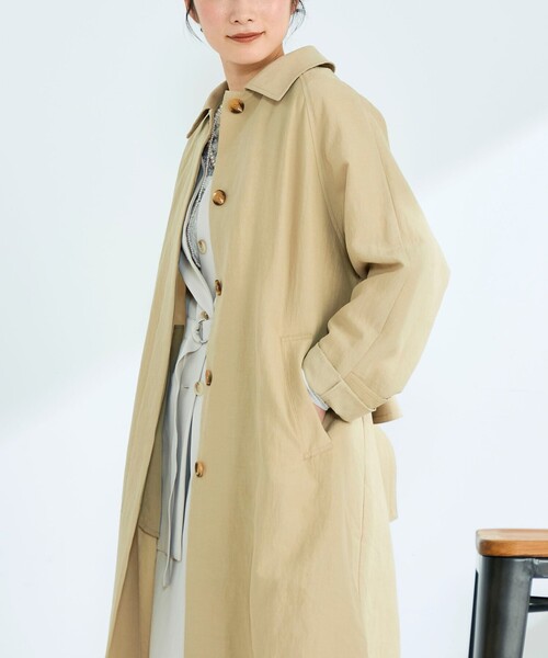 fredy emue（フレディエミュ）の「リネン混タンブラーステンカラーコート（ステンカラーコート・レディース・ベージュ/ネイビー・38/36）」の17枚目の写真