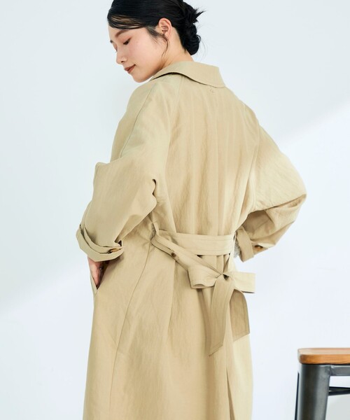 fredy emue（フレディエミュ）の「リネン混タンブラーステンカラーコート（ステンカラーコート・レディース・ベージュ/ネイビー・38/36）」の18枚目の写真