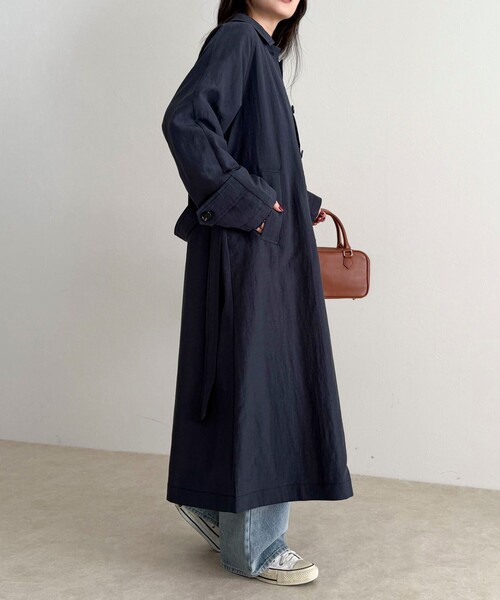 fredy emue（フレディエミュ）の「リネン混タンブラーステンカラーコート（ステンカラーコート・レディース・ベージュ/ネイビー・38/36）」の22枚目の写真
