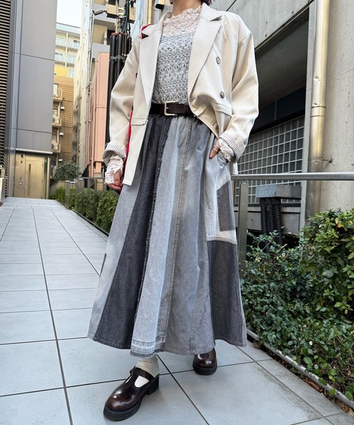 DOUBLE NAME（ダブルネーム）の「リメイク風パッチワークデニムスカート（スカート・レディース・インディゴブルー/ブラック・FREE）」の11枚目の写真