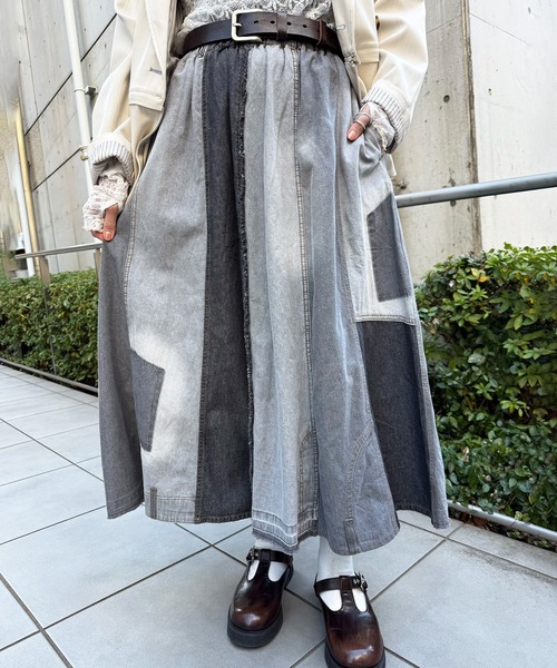 DOUBLE NAME（ダブルネーム）の「リメイク風パッチワークデニムスカート（スカート・レディース・インディゴブルー/ブラック・FREE）」の10枚目の写真